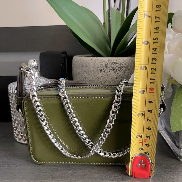 Banana Republic - Picture 7 of 8